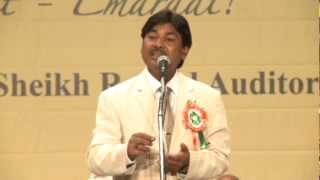 Tahir Farazs Mesmerizing Bahut Khubsurat Ho Tum Performance  Dubai Mushaira 2012  Urdu Poetry [upl. by Anier]