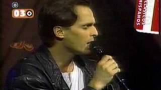 Miguel Bose  Morir de AmorTe Amare  En Vivo [upl. by Eiramlirpa]