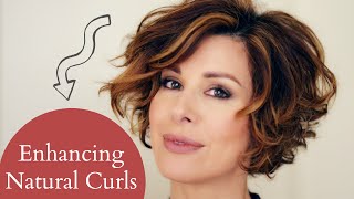 HOW TO STYLE LAYERED SHORT NATURAL CURLY HAIR  Dominique Sachse [upl. by Prochora533]