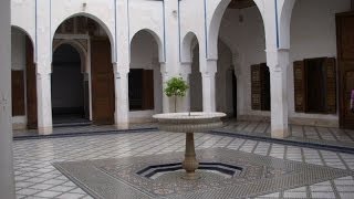 Tombeaux Saadiens  Palais Bahia  Marrakech Maroc [upl. by Cedell]