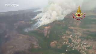 Maxi incendio in Sardegna Vigili del Fuoco in azione [upl. by Garnette731]